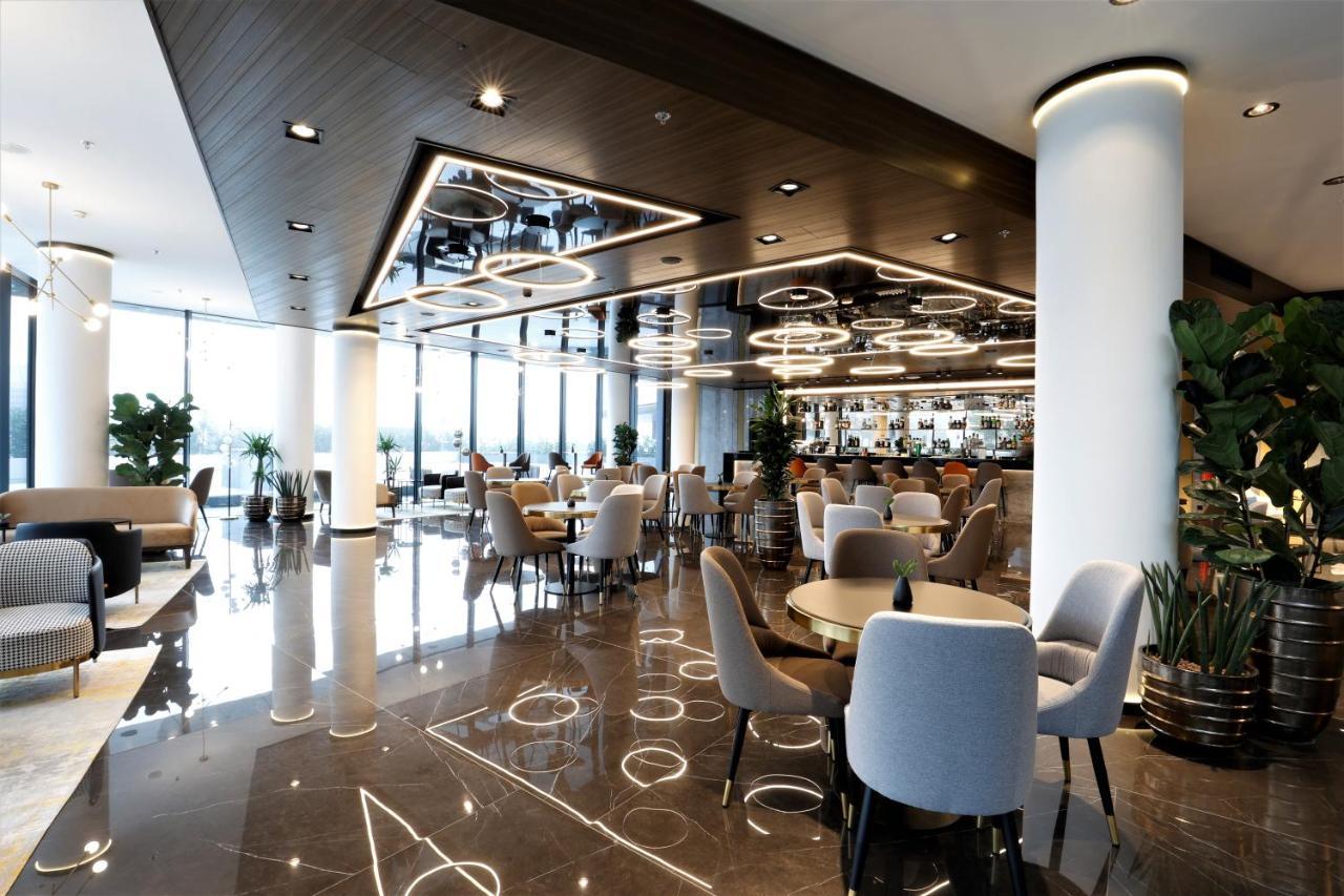 Grand Plaza Hotel & Congress Center Ljubljana Dış mekan fotoğraf The restaurant