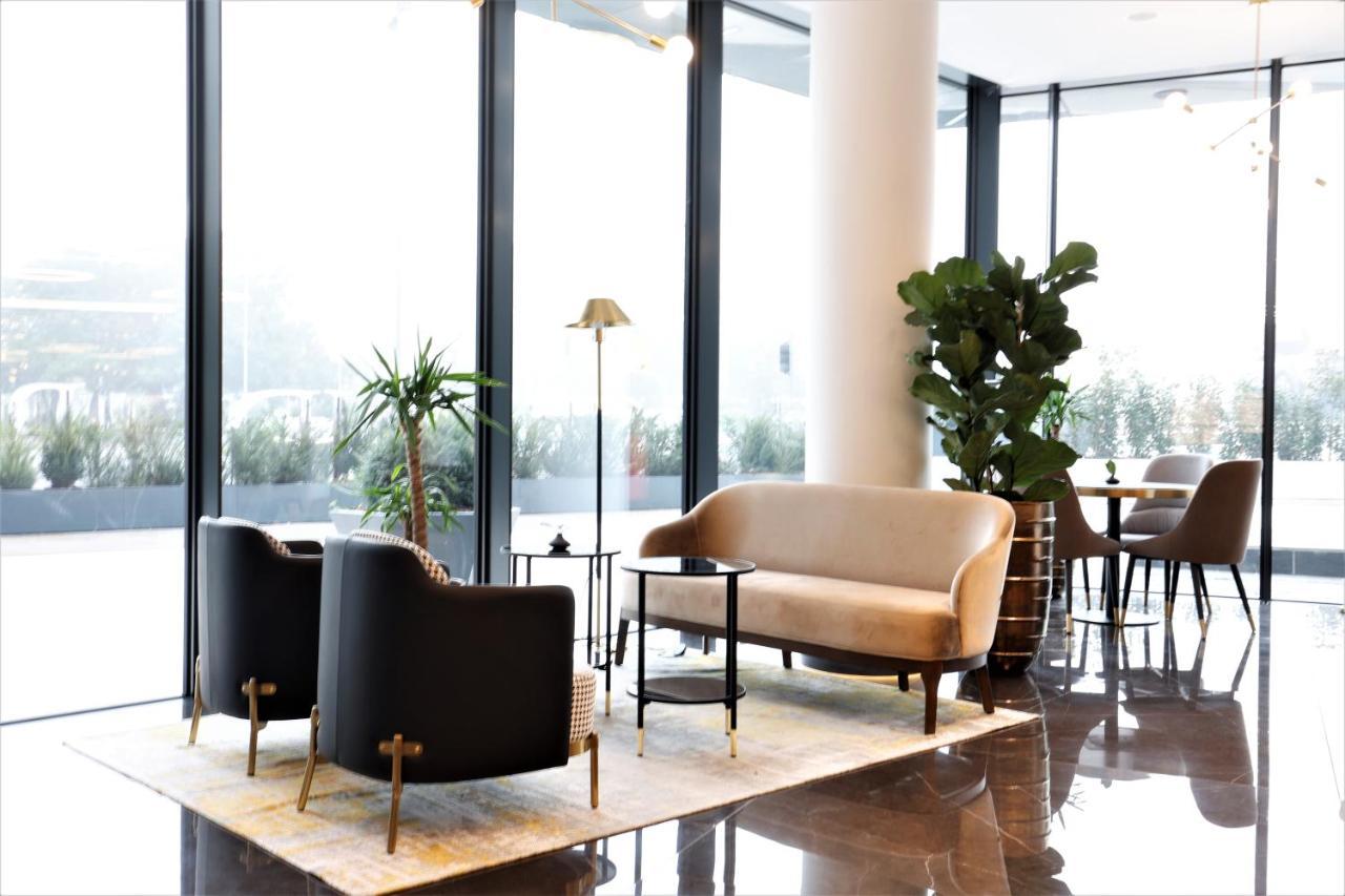Grand Plaza Hotel & Congress Center Ljubljana Dış mekan fotoğraf The lobby of the hotel