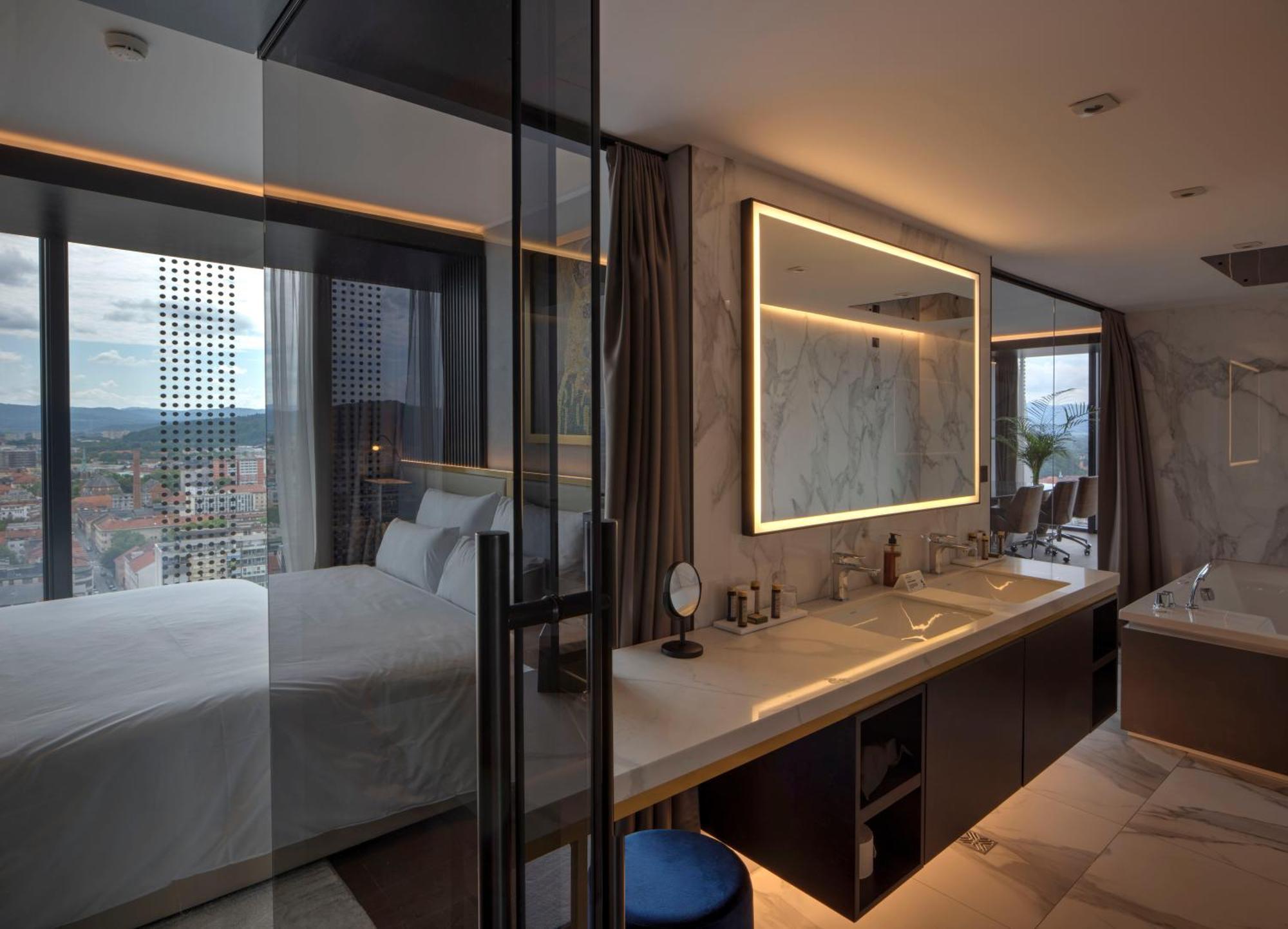 Grand Plaza Hotel & Congress Center Ljubljana Dış mekan fotoğraf Bathroom