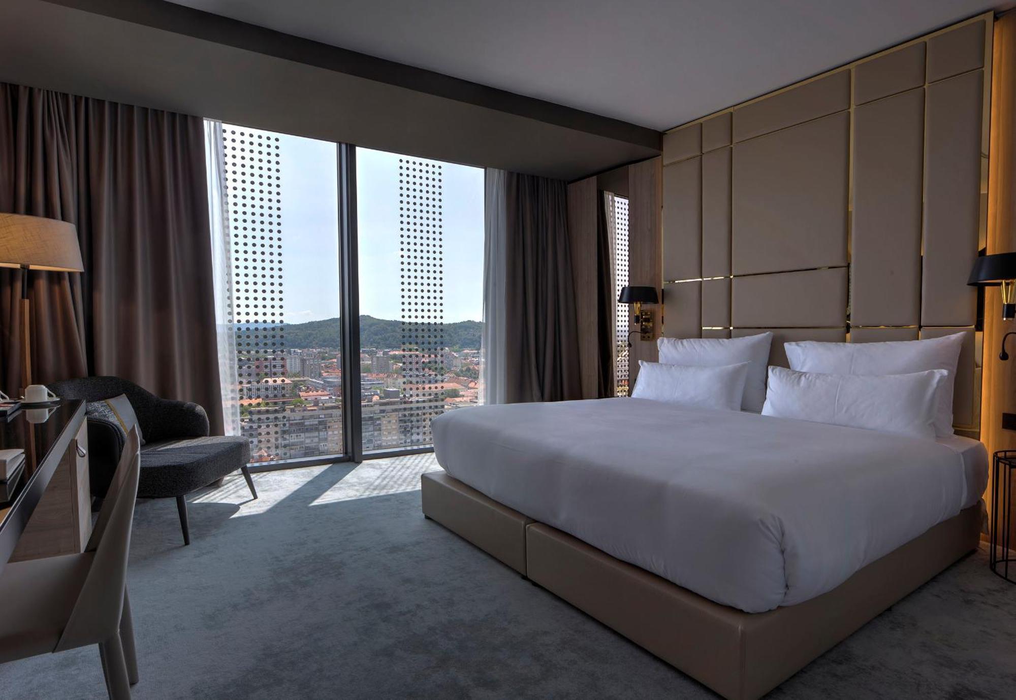 Grand Plaza Hotel & Congress Center Ljubljana Dış mekan fotoğraf